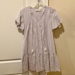 Vineyard Vines Dresses - Vineyard Vines Pintucked stripe dress Vineyard Vines Dresses - Vineyard Vines Pintucked stripe dress